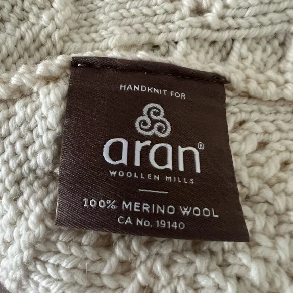 Aran woolen mills this cute hand-knit hat - Picture 7 of 7